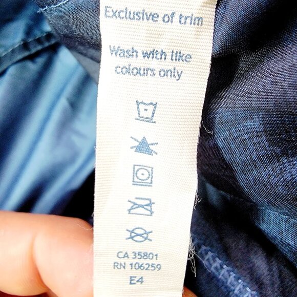 Lululemon Women's Camo Oil Slick Blue Spring Fling Puffy Windbreaker Jacket Sz 4 - Picture 8 of 9